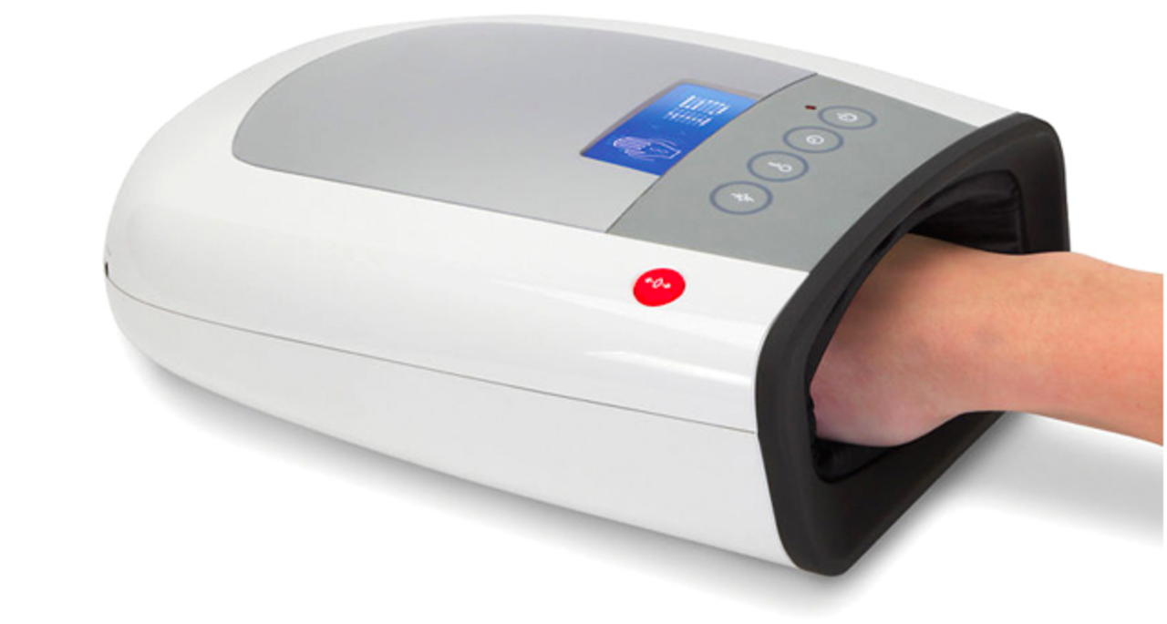 Handmassör för trötta skrivhänder