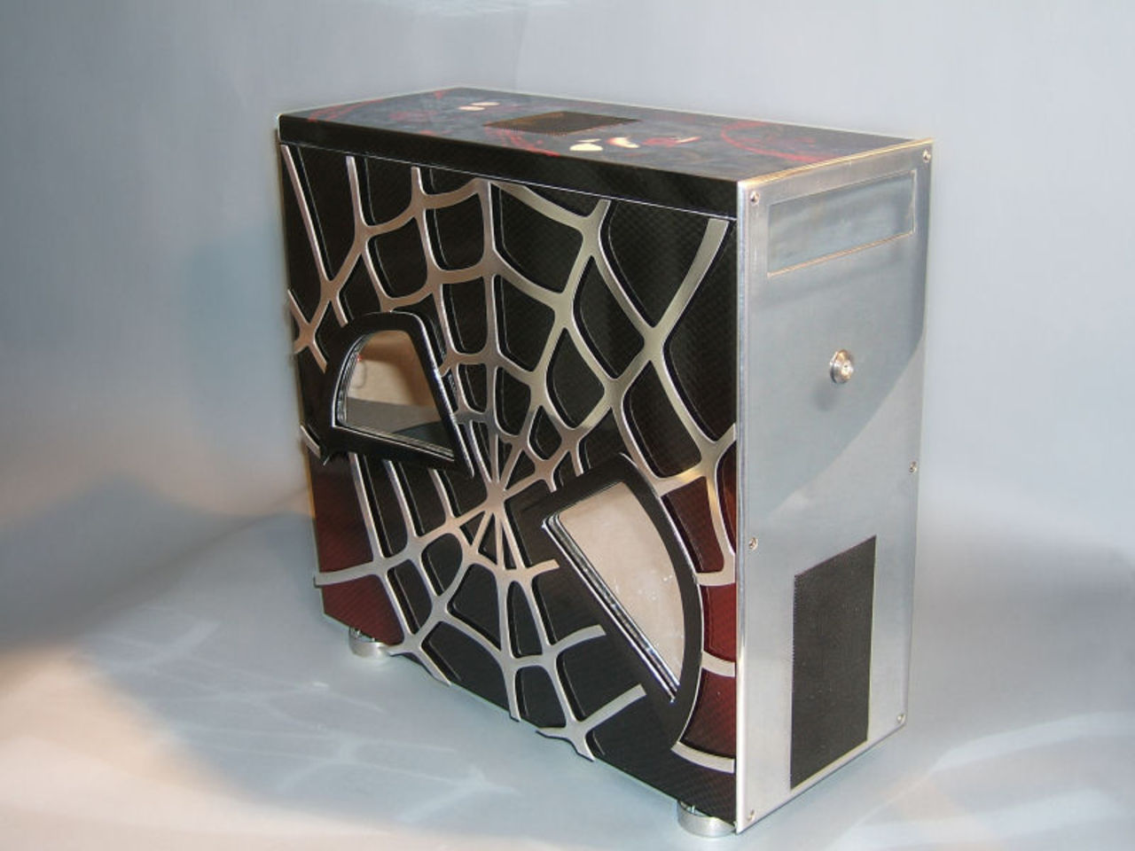 Spindelmanneninspirerad dator