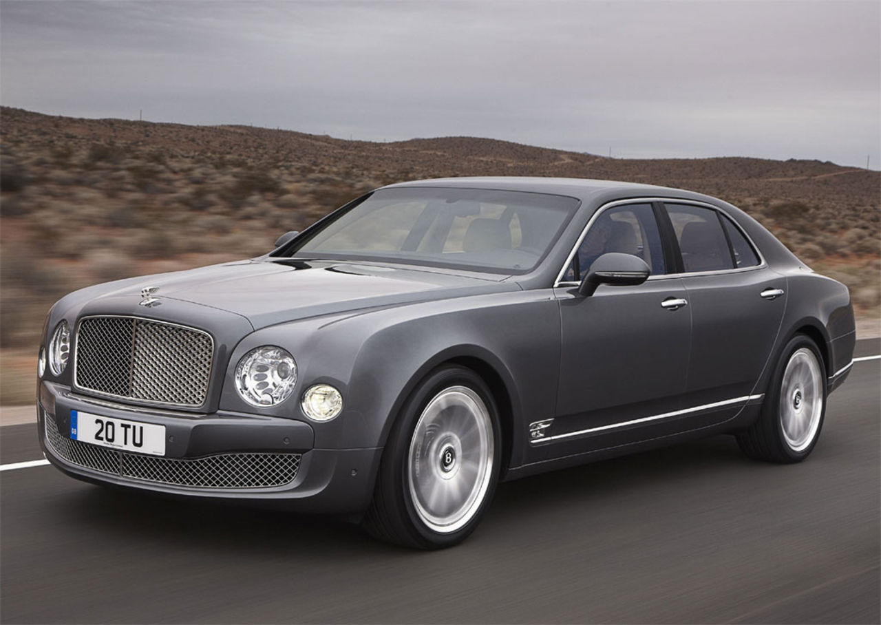 Sportigare Bentley Mulsanne på väg