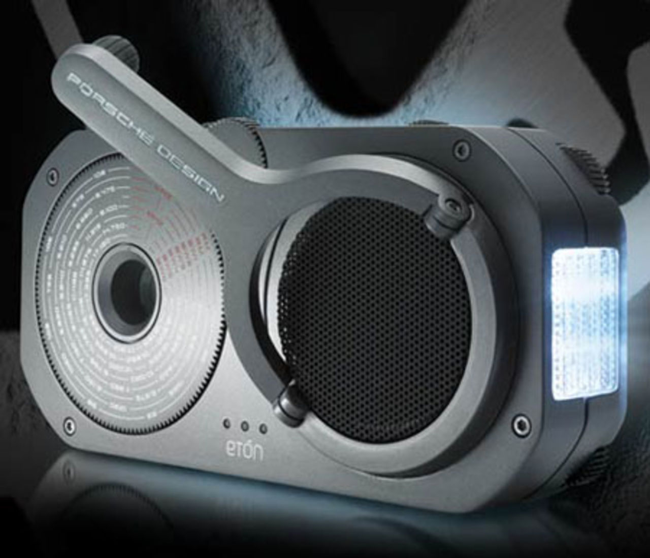 En Porsche-designad radio