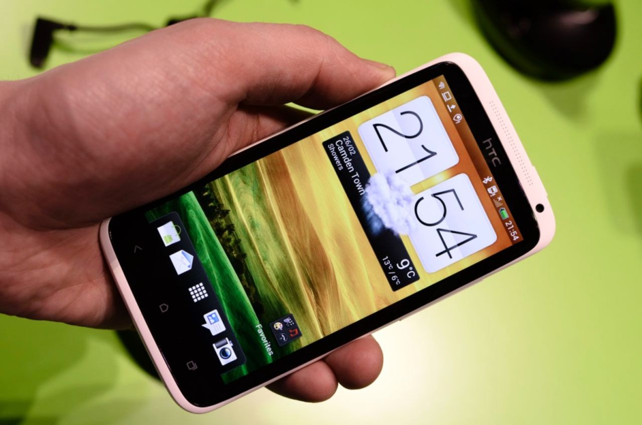 Första intrycken av HTC:s nya One-telefoner