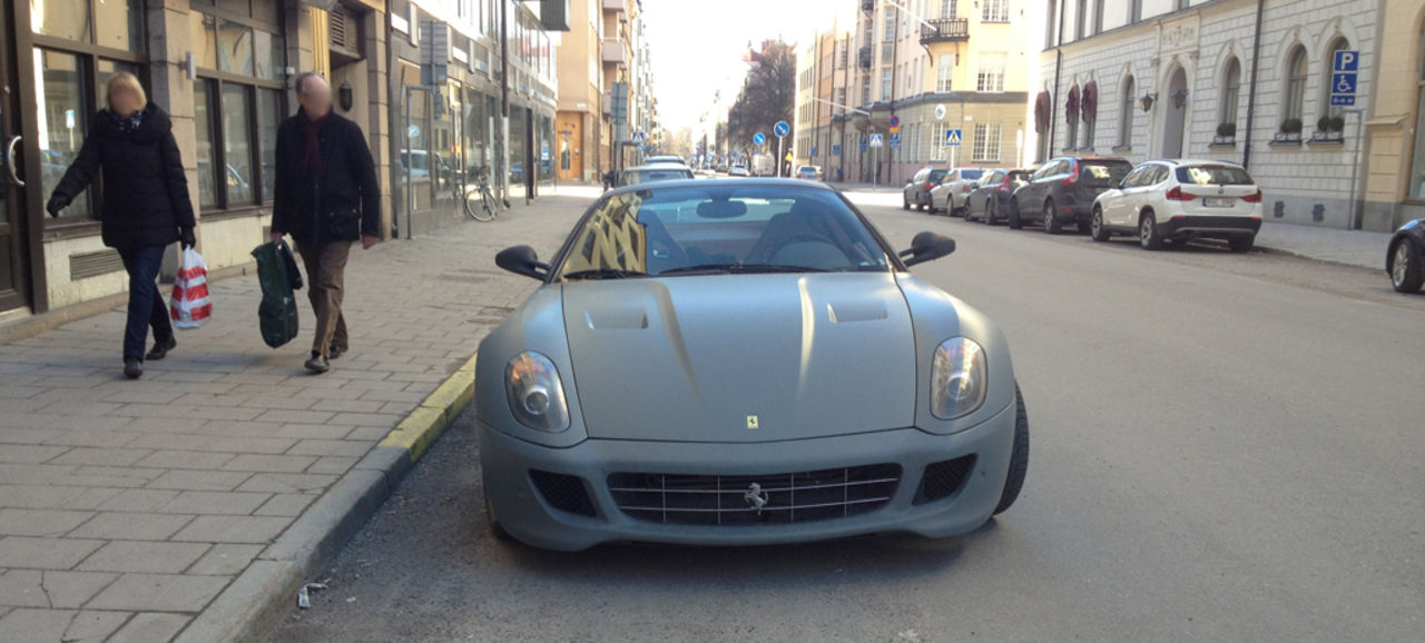 Trevliga bilar späder på vårkänslorna