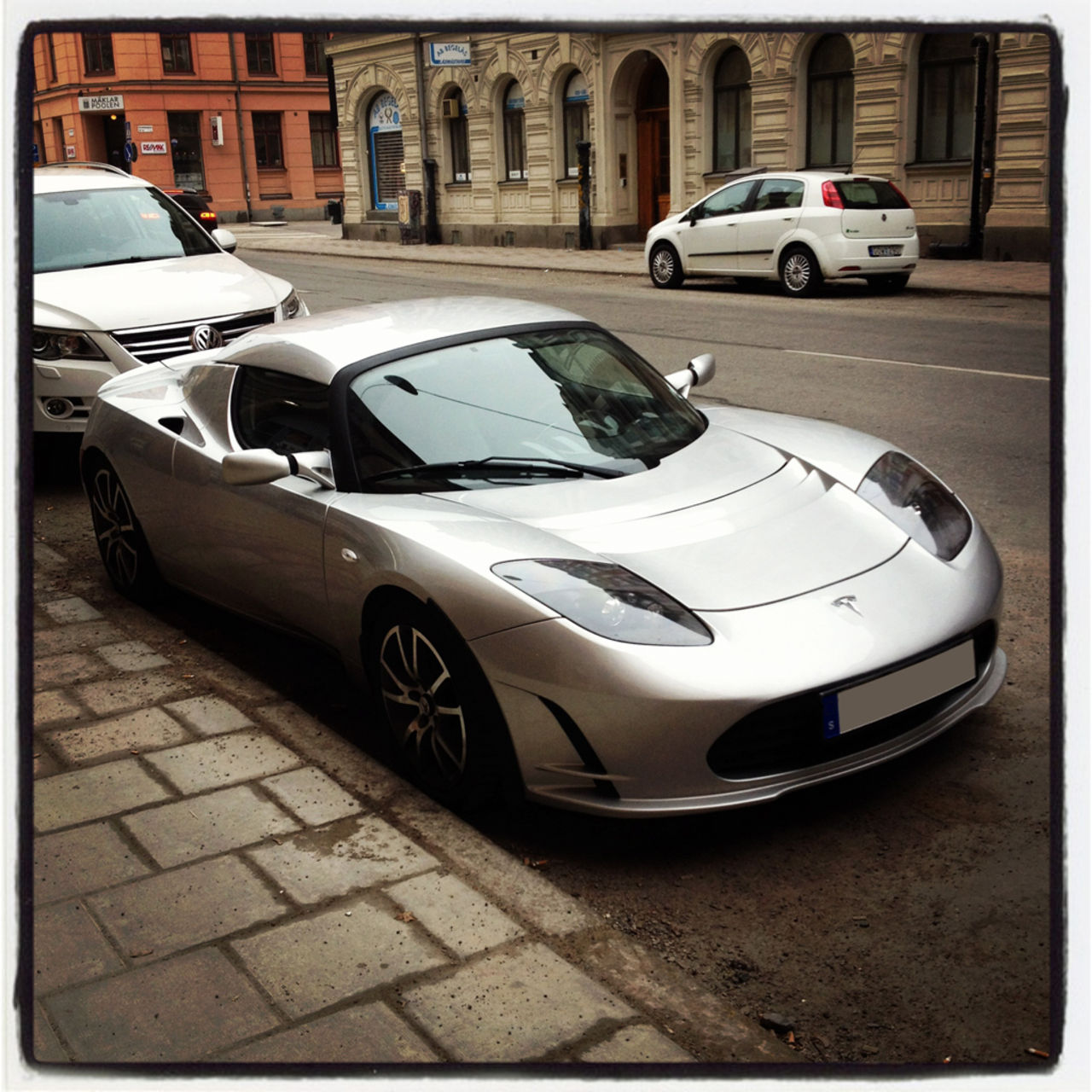 Fina bilar är ute och luftar sig