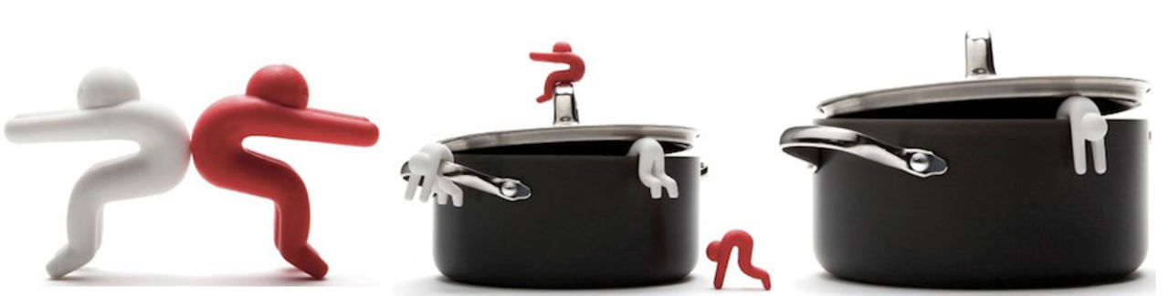 Minigubbar håller locket uppe