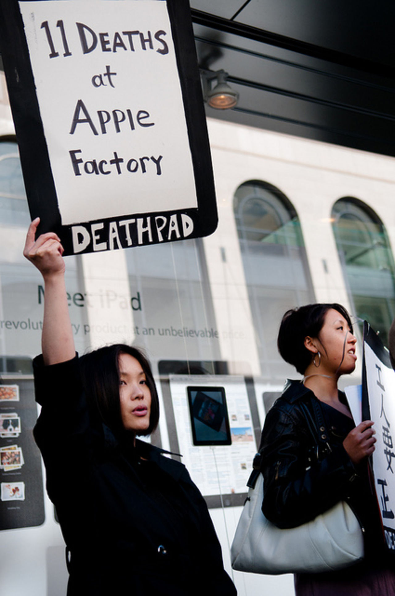 Apple får kritik om förhållandena på kinesiska fabriker