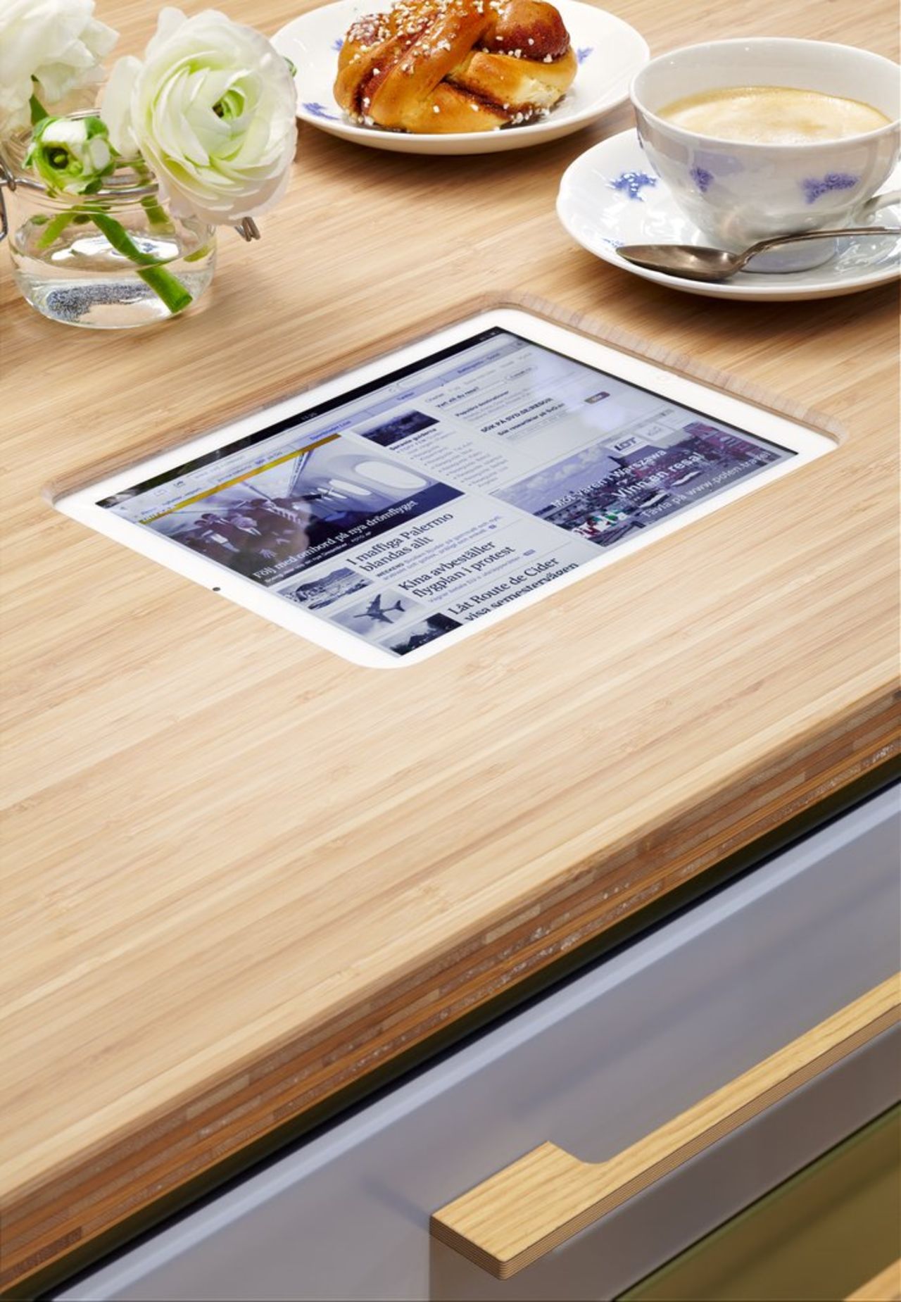 Fäll in iPaden i bänkskivan