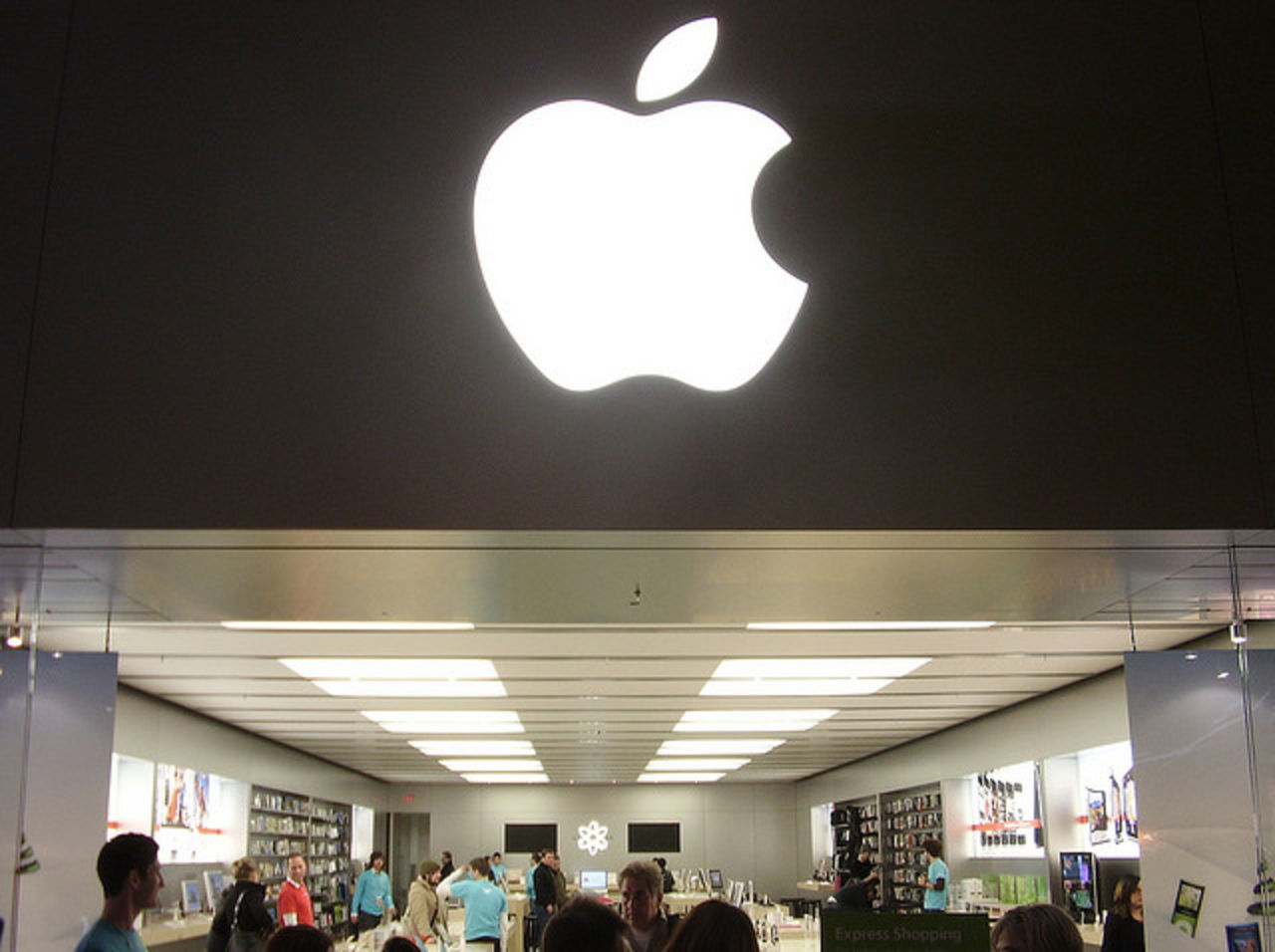 Apple söker personal i Malmö