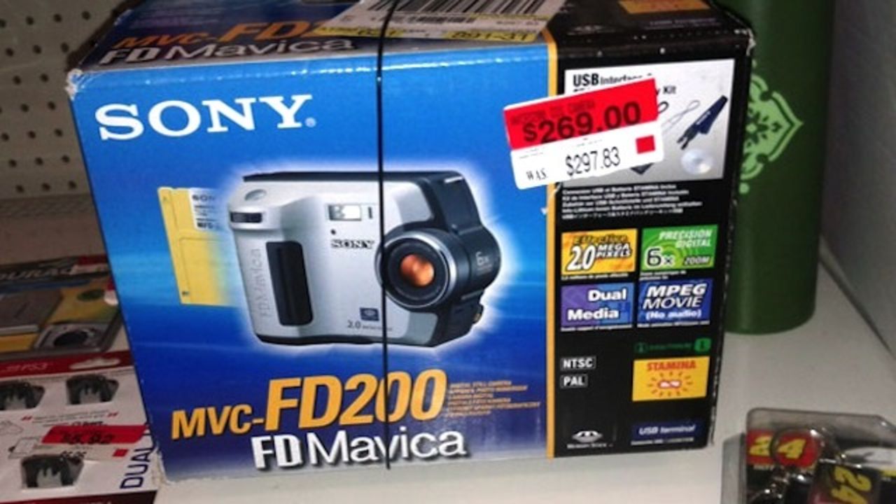 En sprillans Sony Mavica någon?