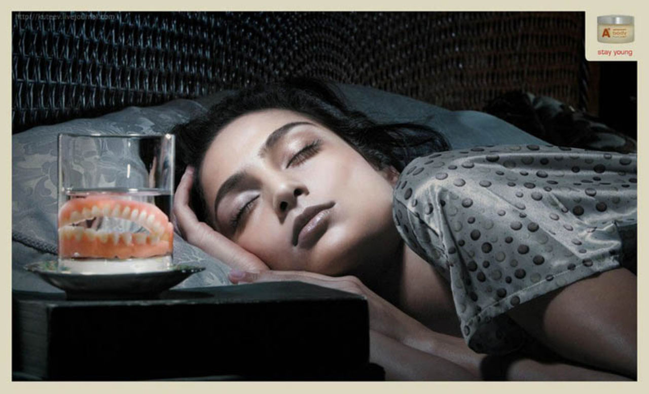 Massa roliga reklambilder