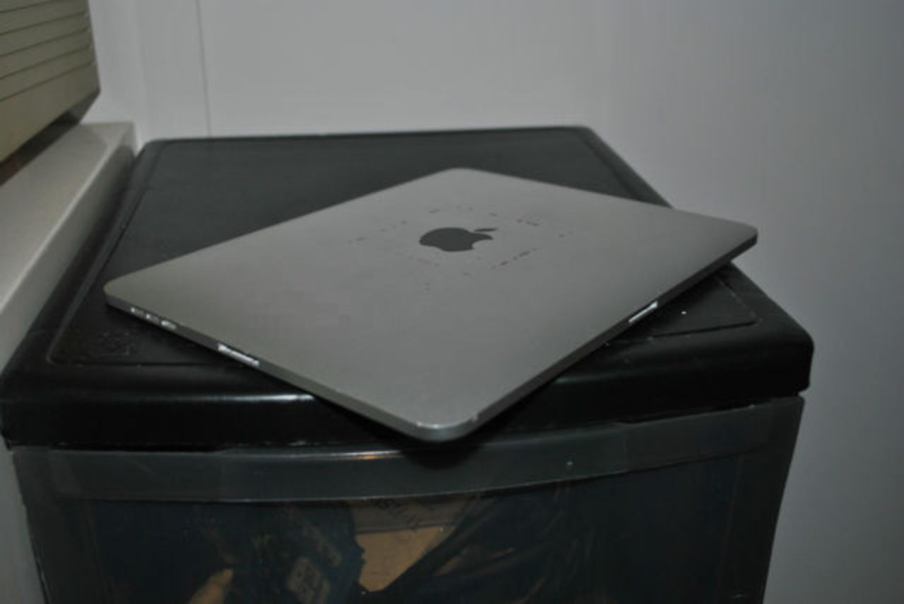 Prototyp av första generationens iPad såld för 10 200 dollar