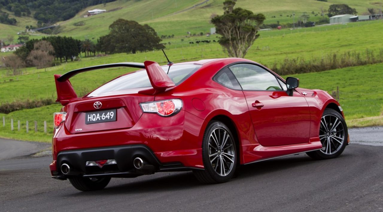 Toyota GT 86 får fett kjolpaket som tillval