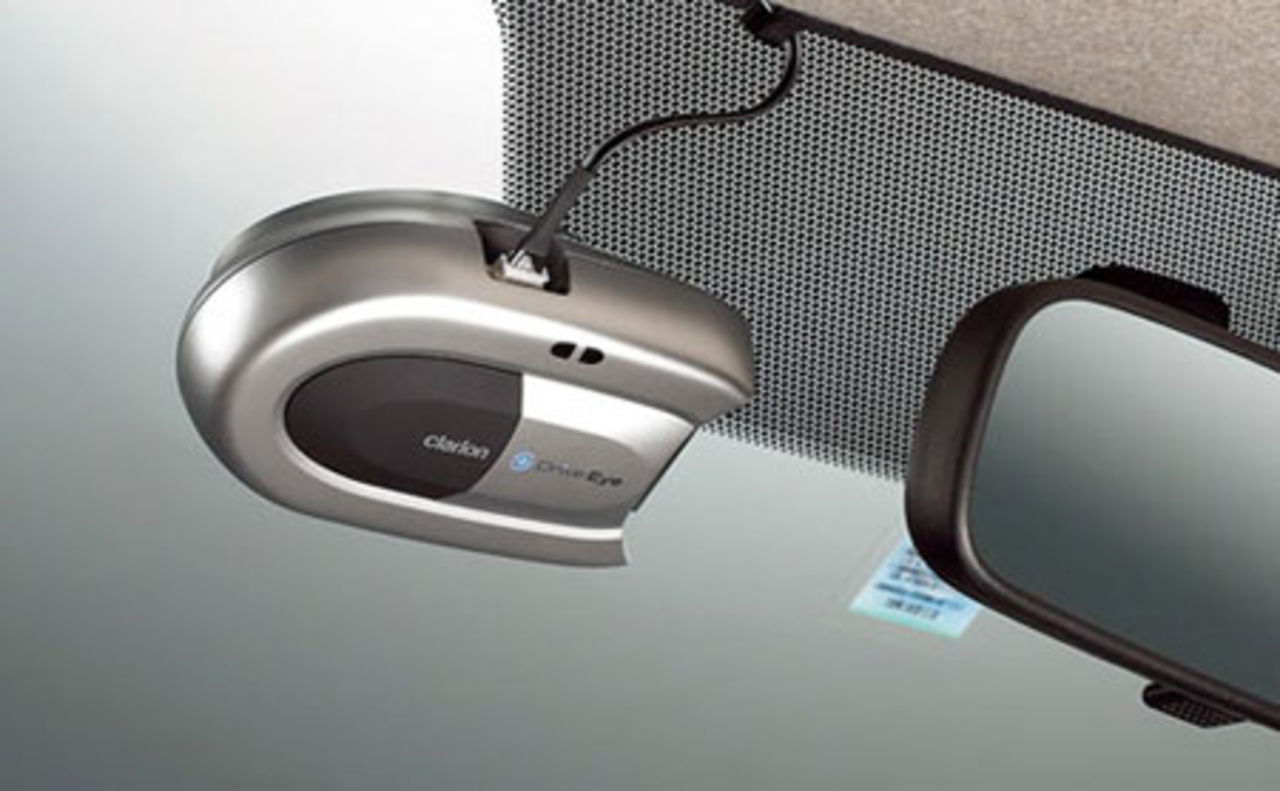 En svarta lådan till din bil från Clarion