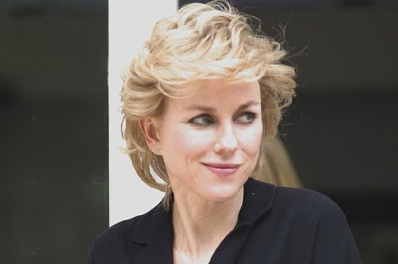 Första bilden på Naomi Watts som Lady Diana