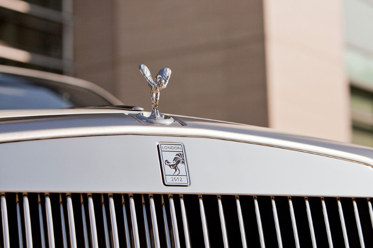 Rolls-Royce byter kylarmärke för första gången