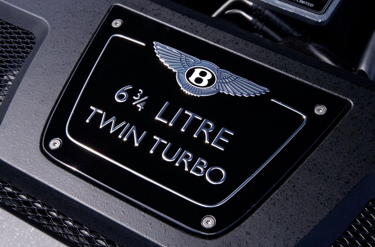 Dieselmotor på väg till Bentley