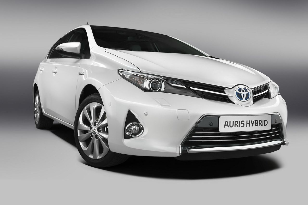 Första officiella bilderna på nya Toyota Auris