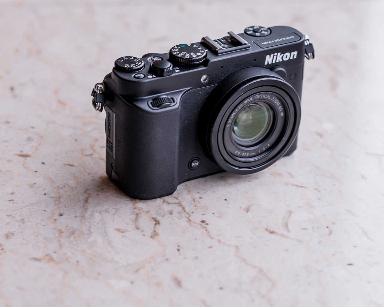 Nikon Coolpix P7700 är en rejäl uppgradering
