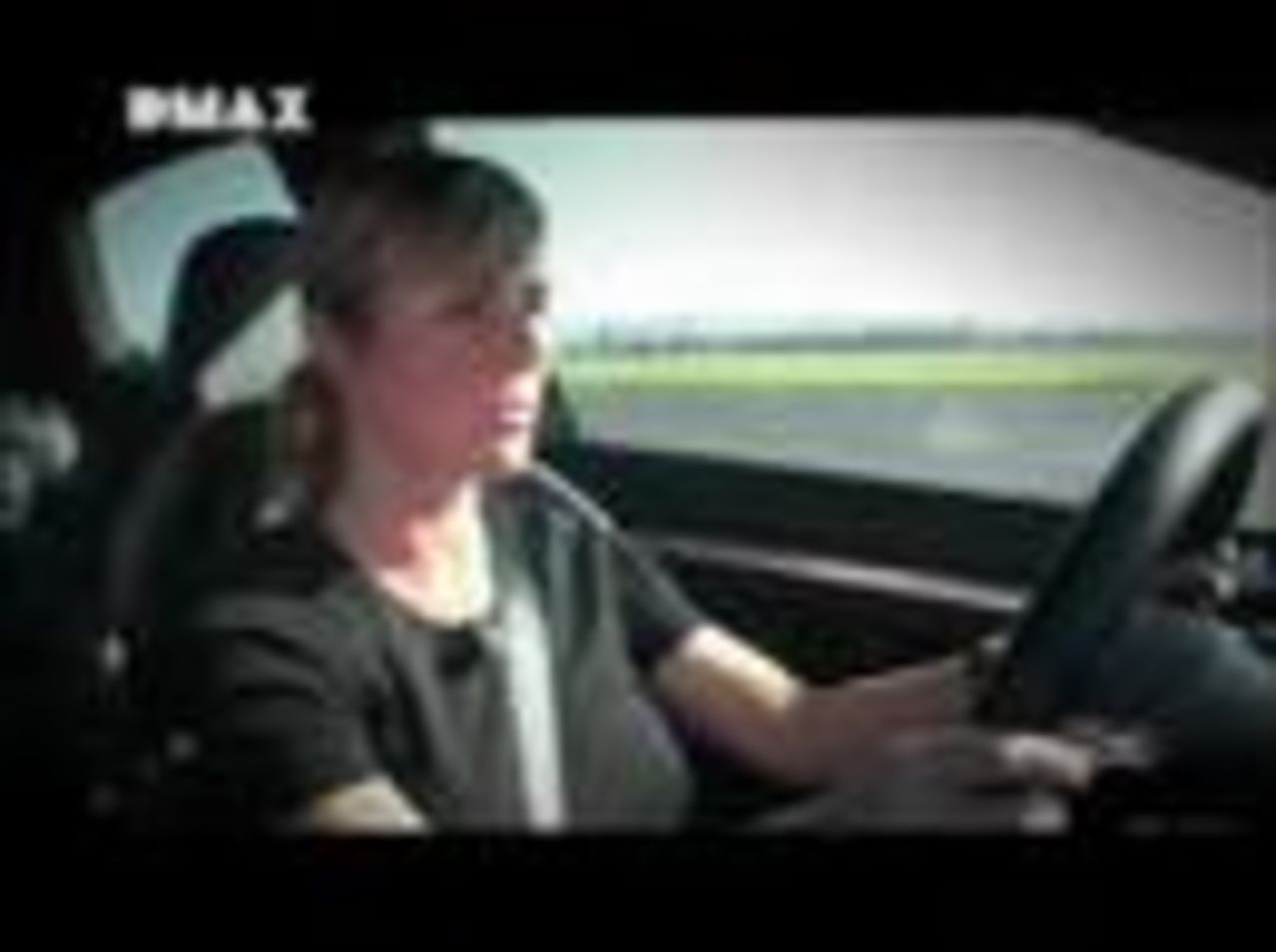 VIDEO: Audi S3 vs Golf R32