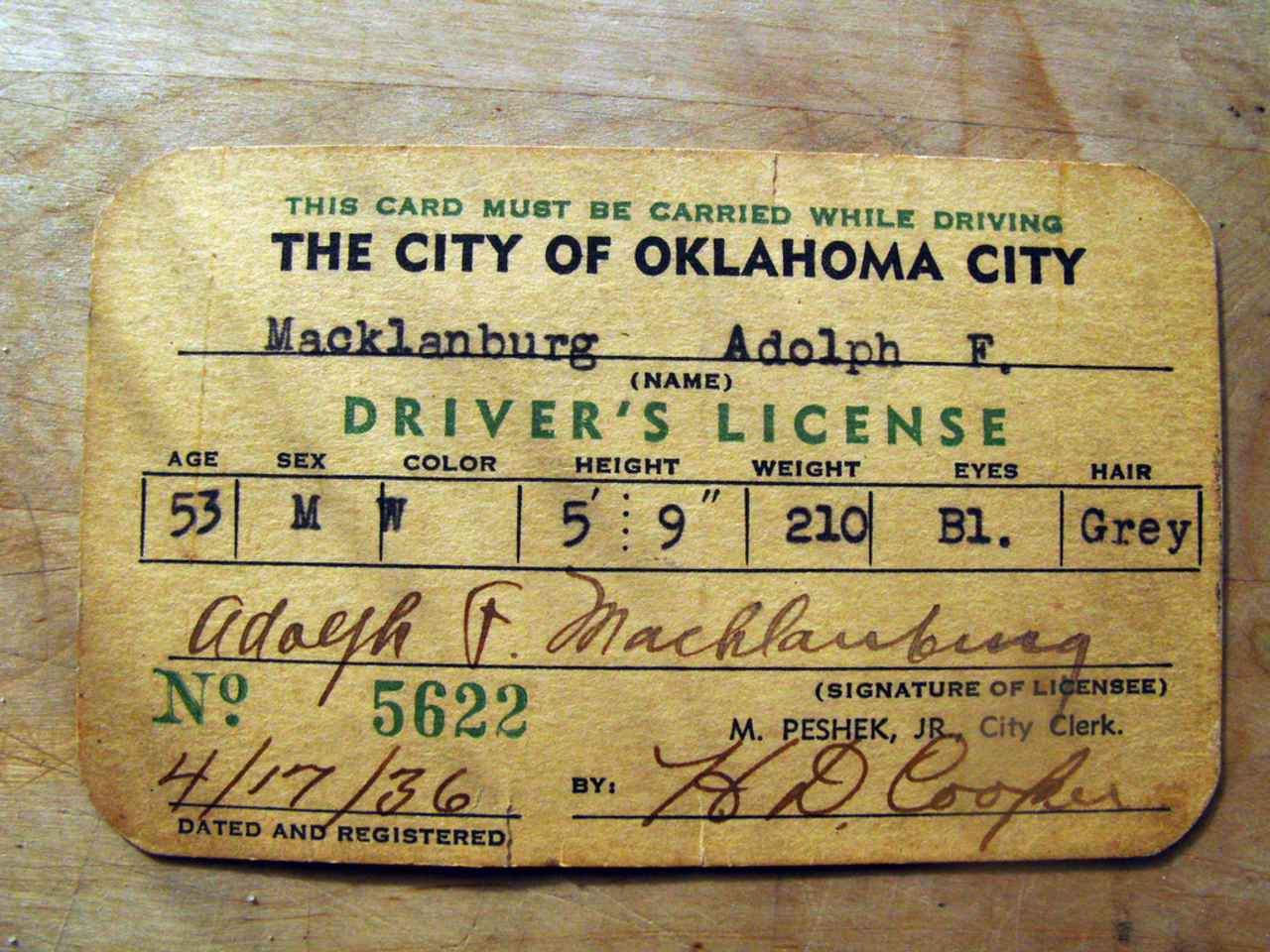 Från och med imorgon blir det dyrare att ta körkort