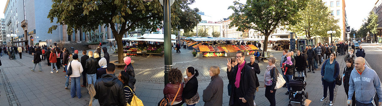 Mycket folk på Experts utförsäljning