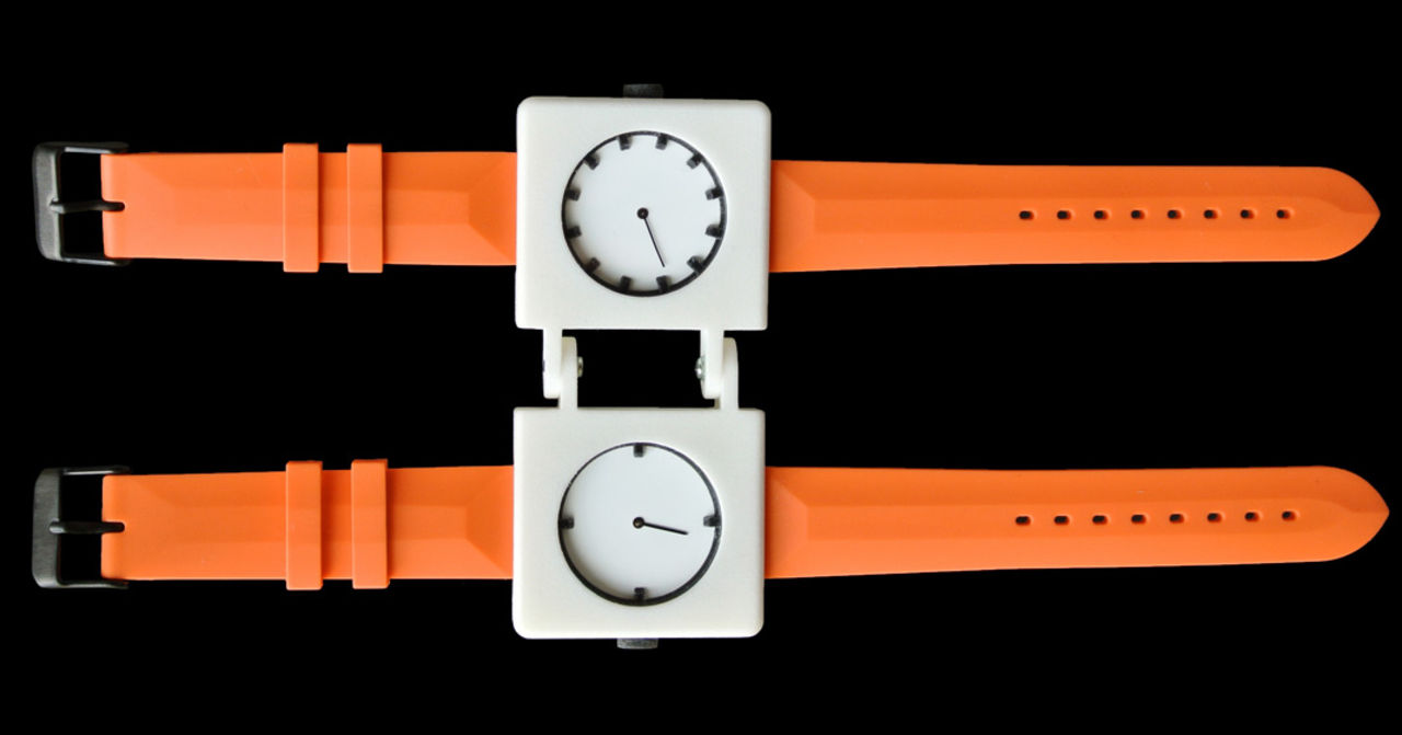 spli-T-ime - klocka med två urtavlor