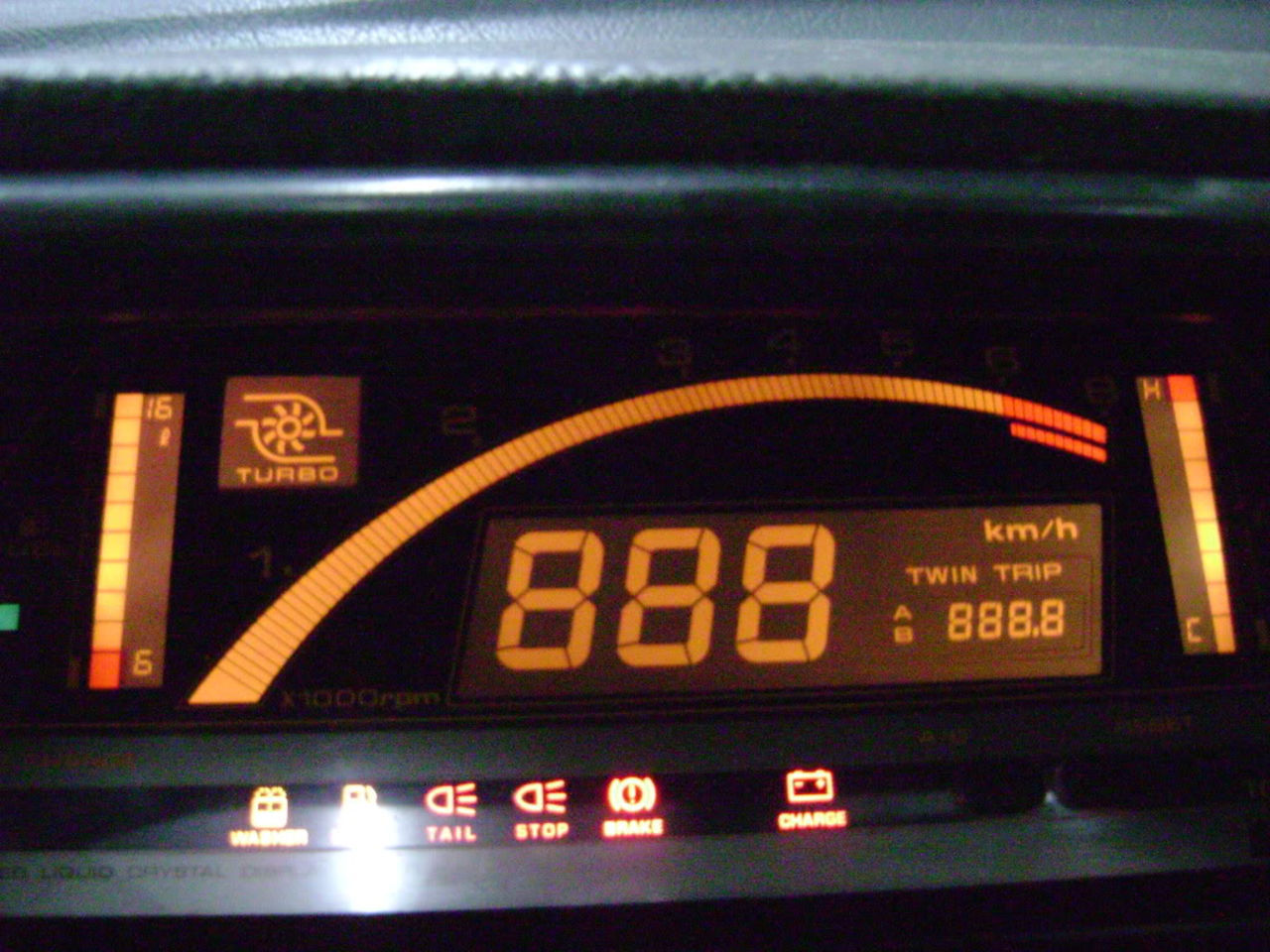 Elektronisk utrustning i bil övervakar föraren