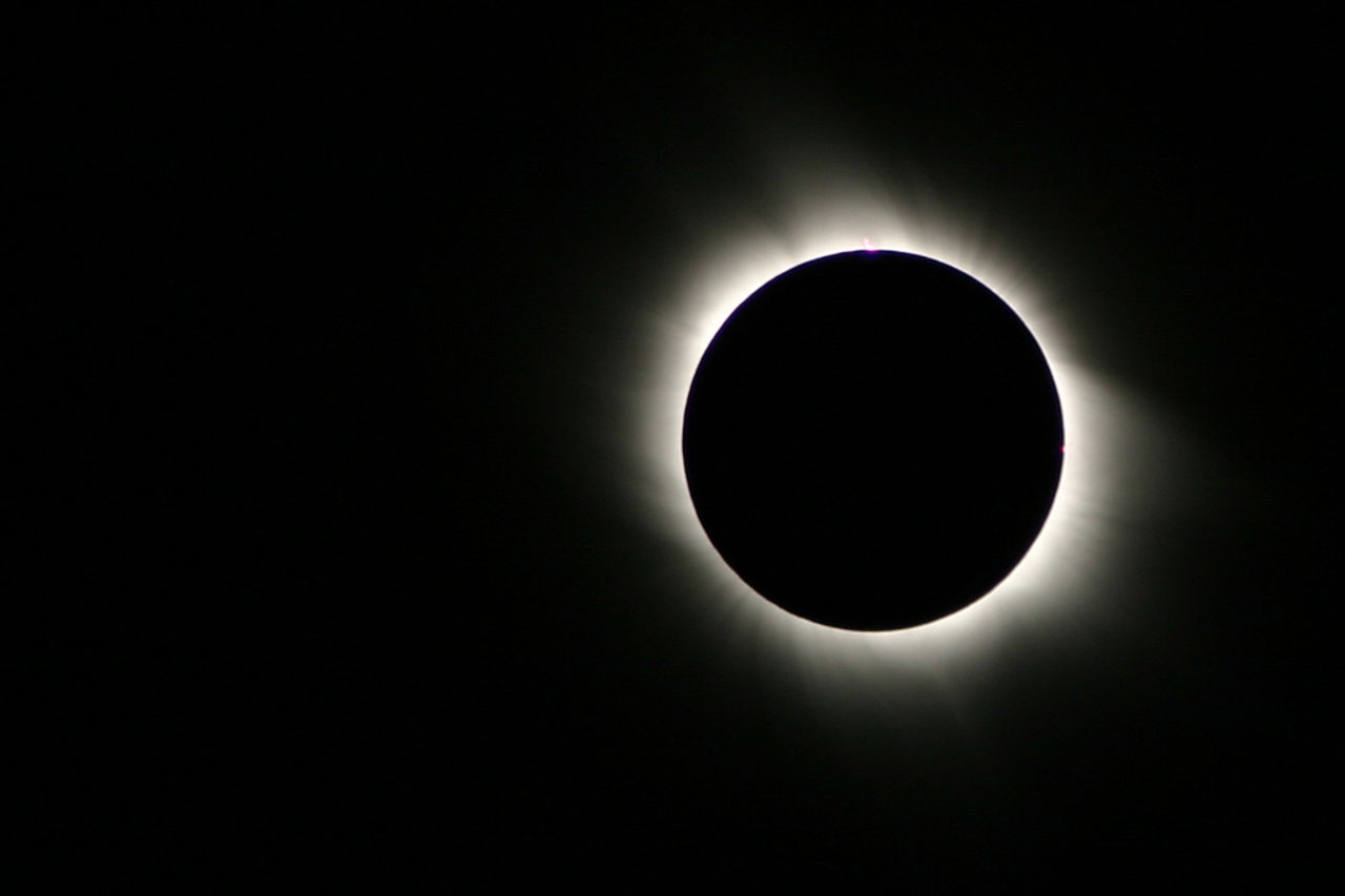 Vattnet på månen kom från solen