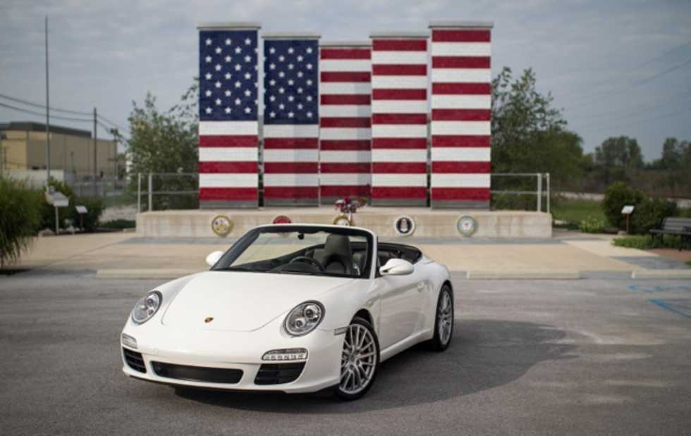 Porsche med förarplatsen i mitten