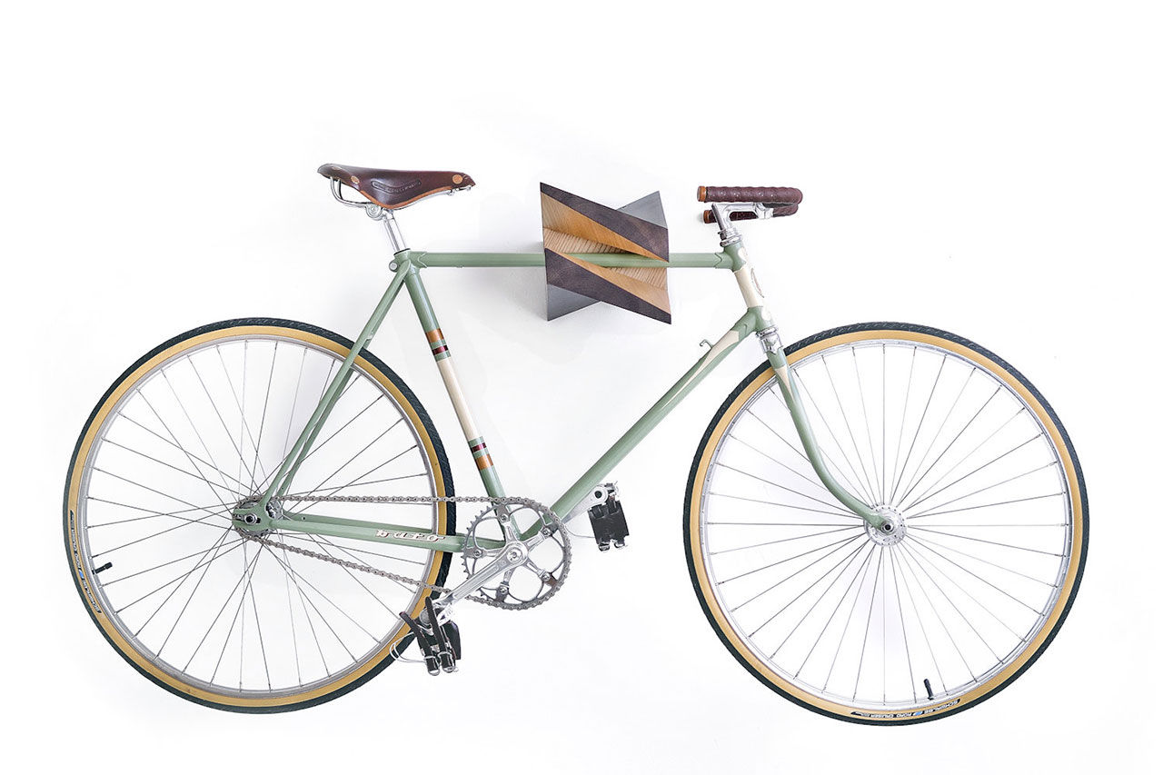Häng cykeln på väggen