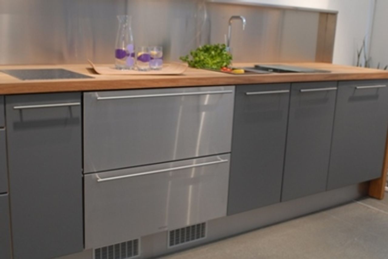 Vem sa att kylen måste lagra grejerna på höjden?