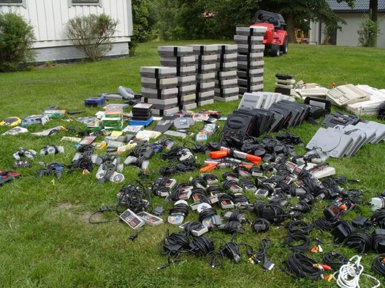 Par sålde sin spel/konsol-samling