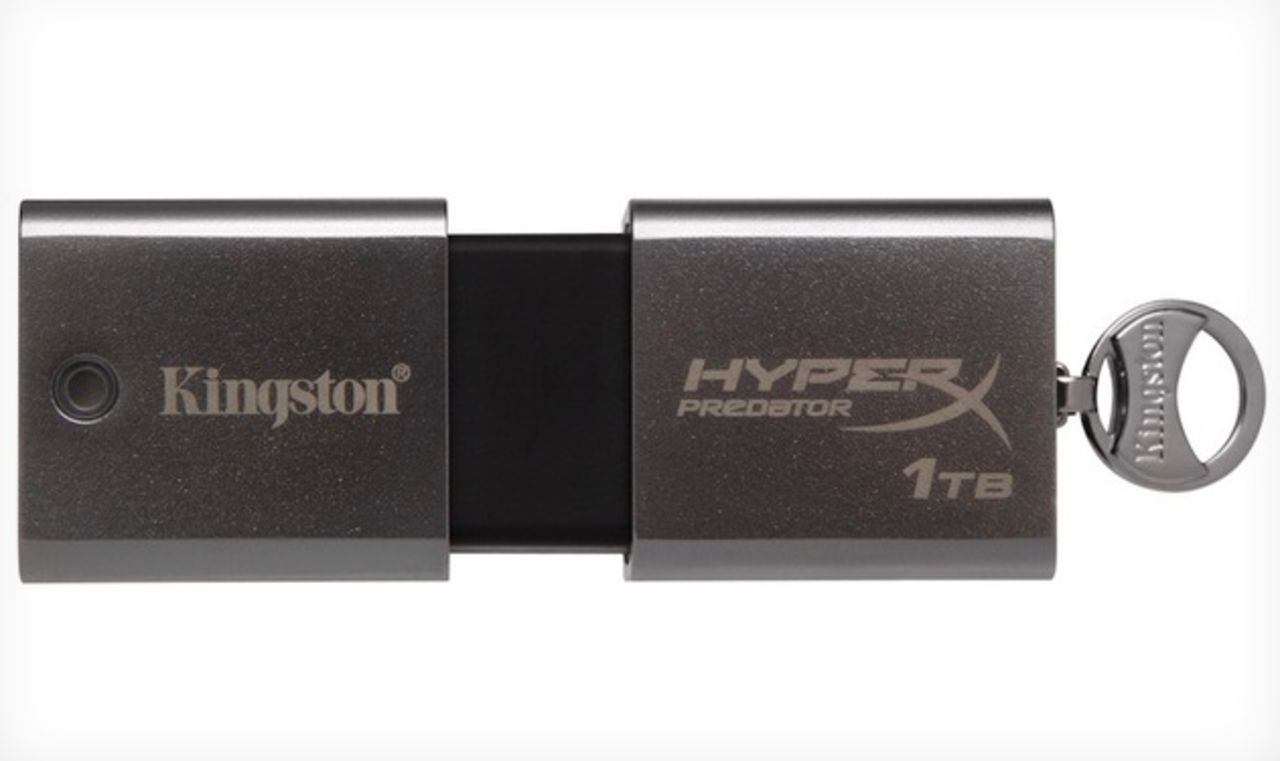 USB-minne med en 1TB lagring från Kingston