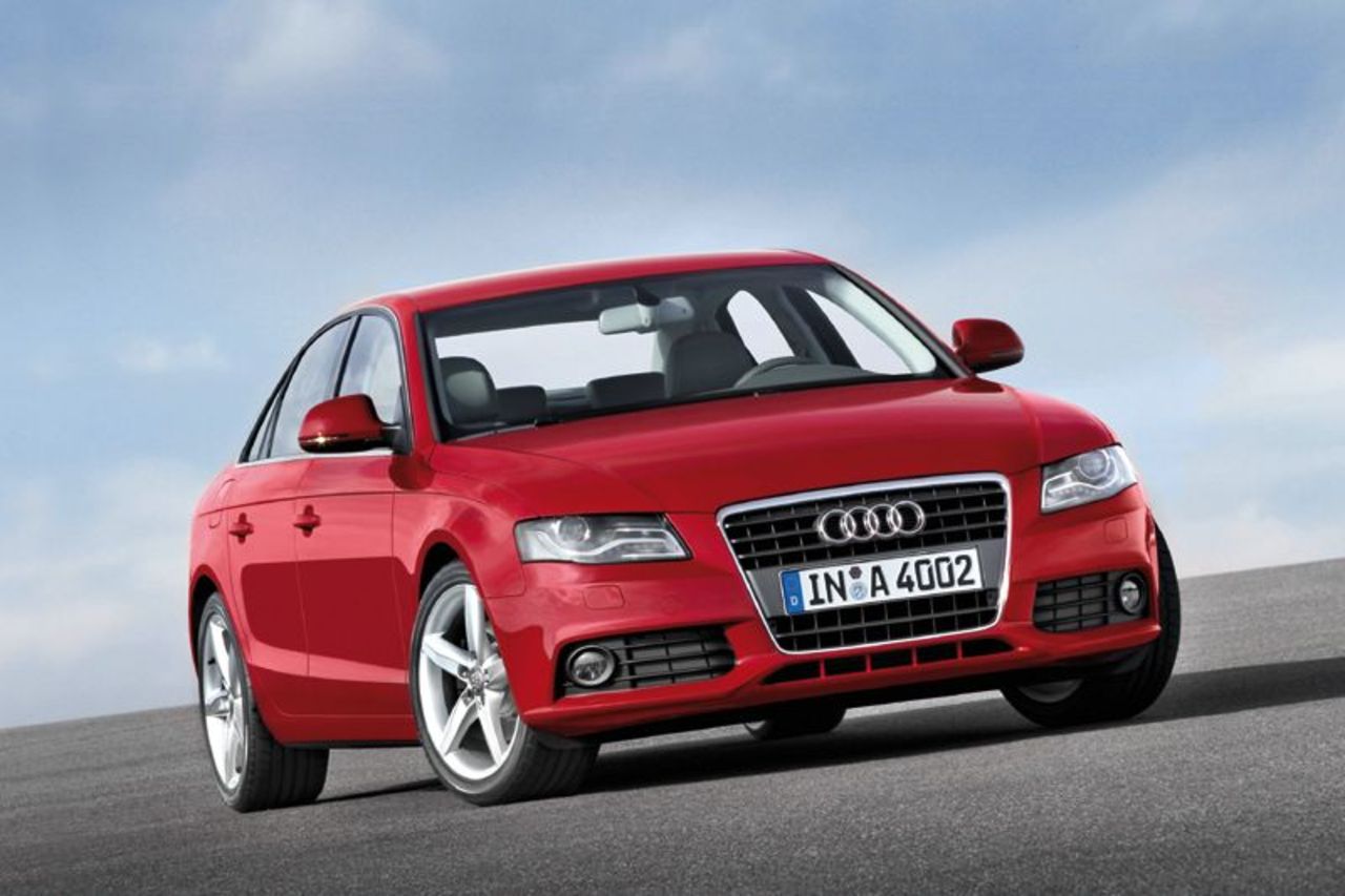 Första officiella bilden på nya Audi A4?