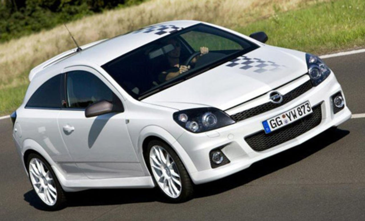 Opel Astra OPC Nurburgring Edition