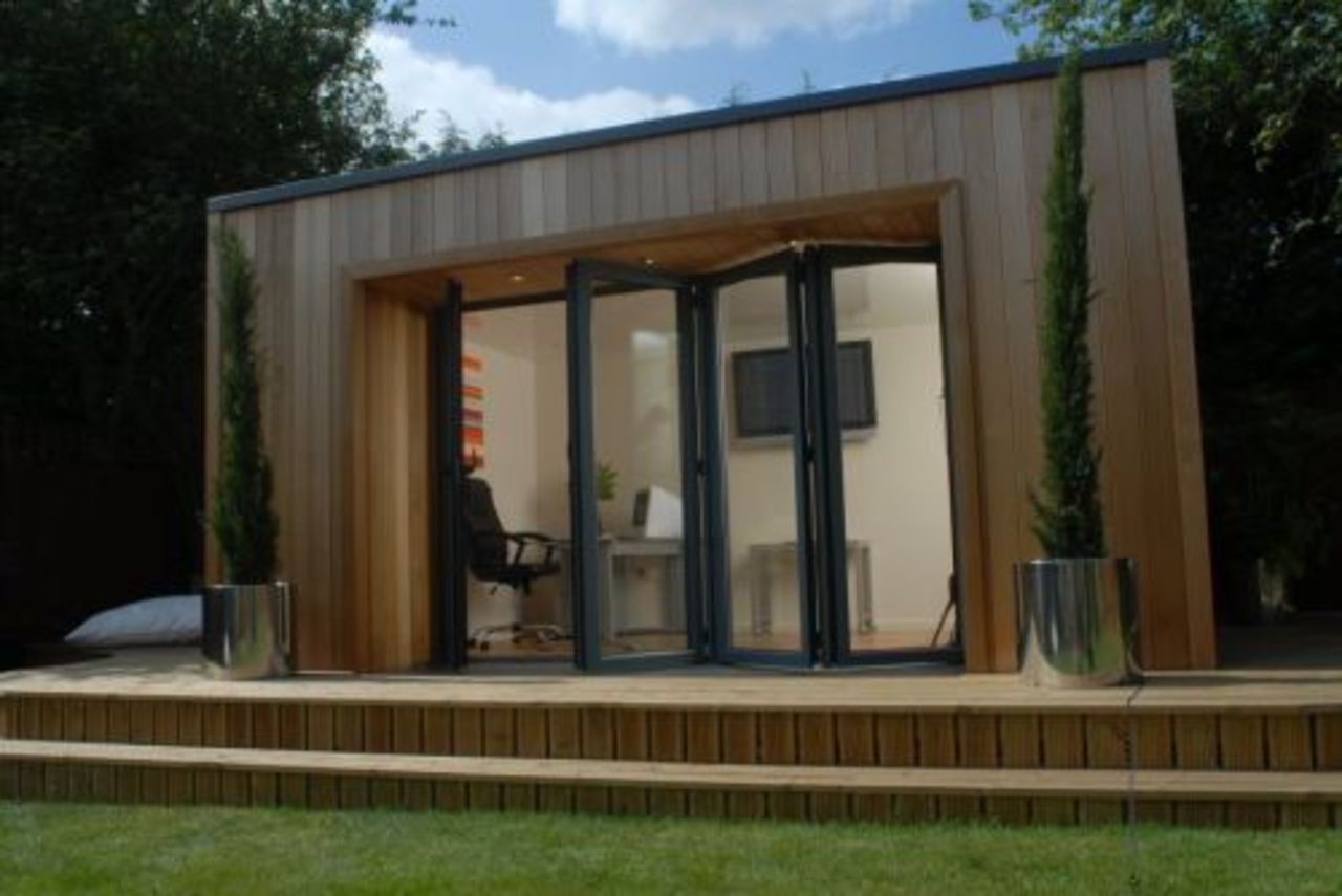 Vilsamt krypin i trädgården