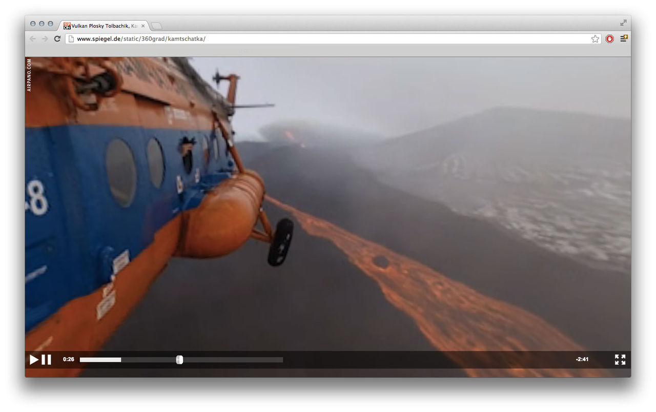 Häng med i helikopter ovanför de ryska vulkanerna