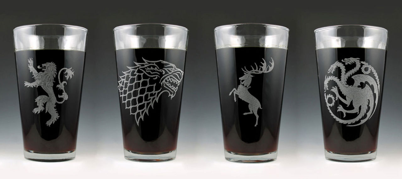 Dryckeskärl med film-motiv