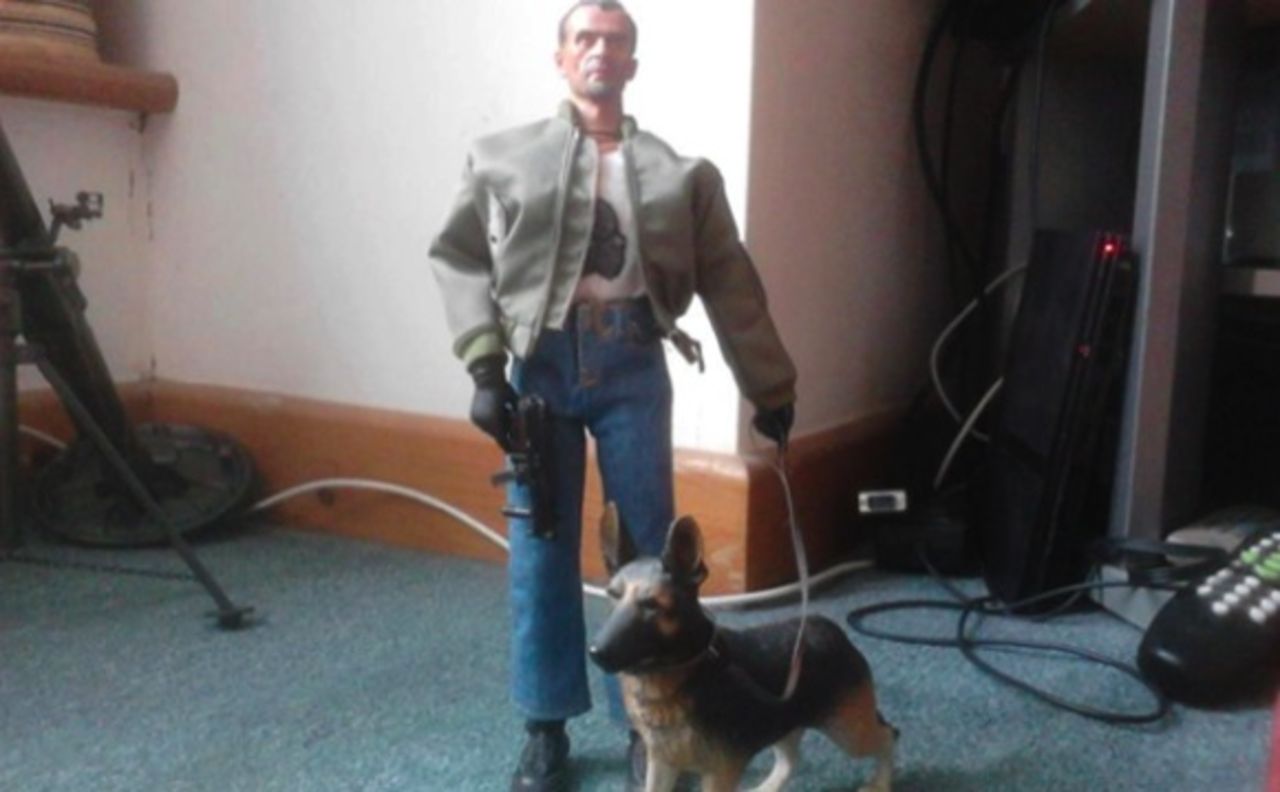 Brittisk polis stormade lägenhet efter Facebook-bild