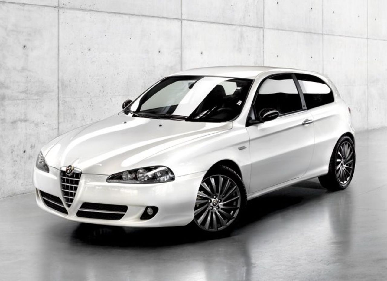 Alfa Romeo försöker dölja det fakum att 147:an är en gammal och ointressant modell