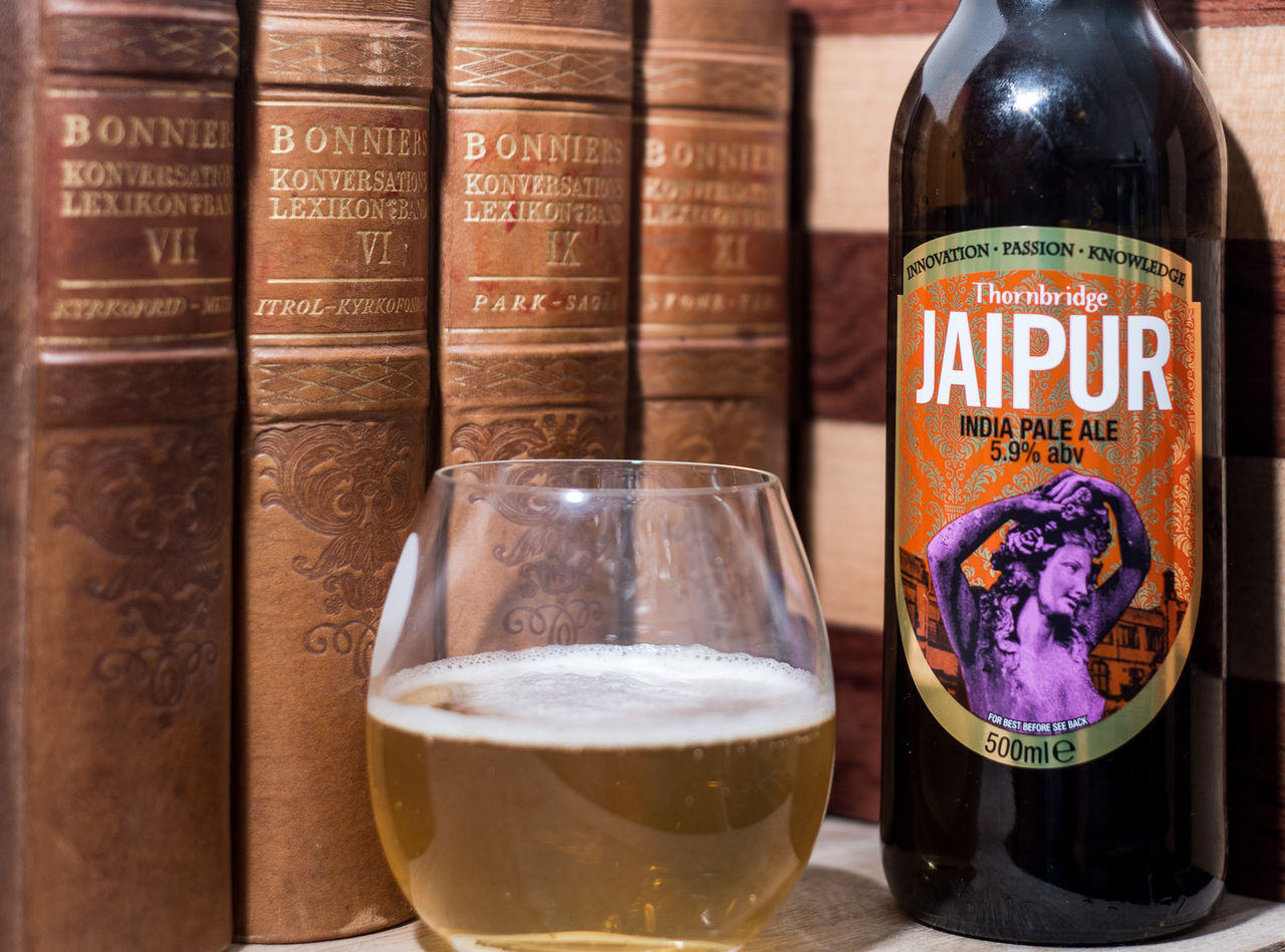 Test av Thornbridge Jaipur IPA. . Tjock / Strupen