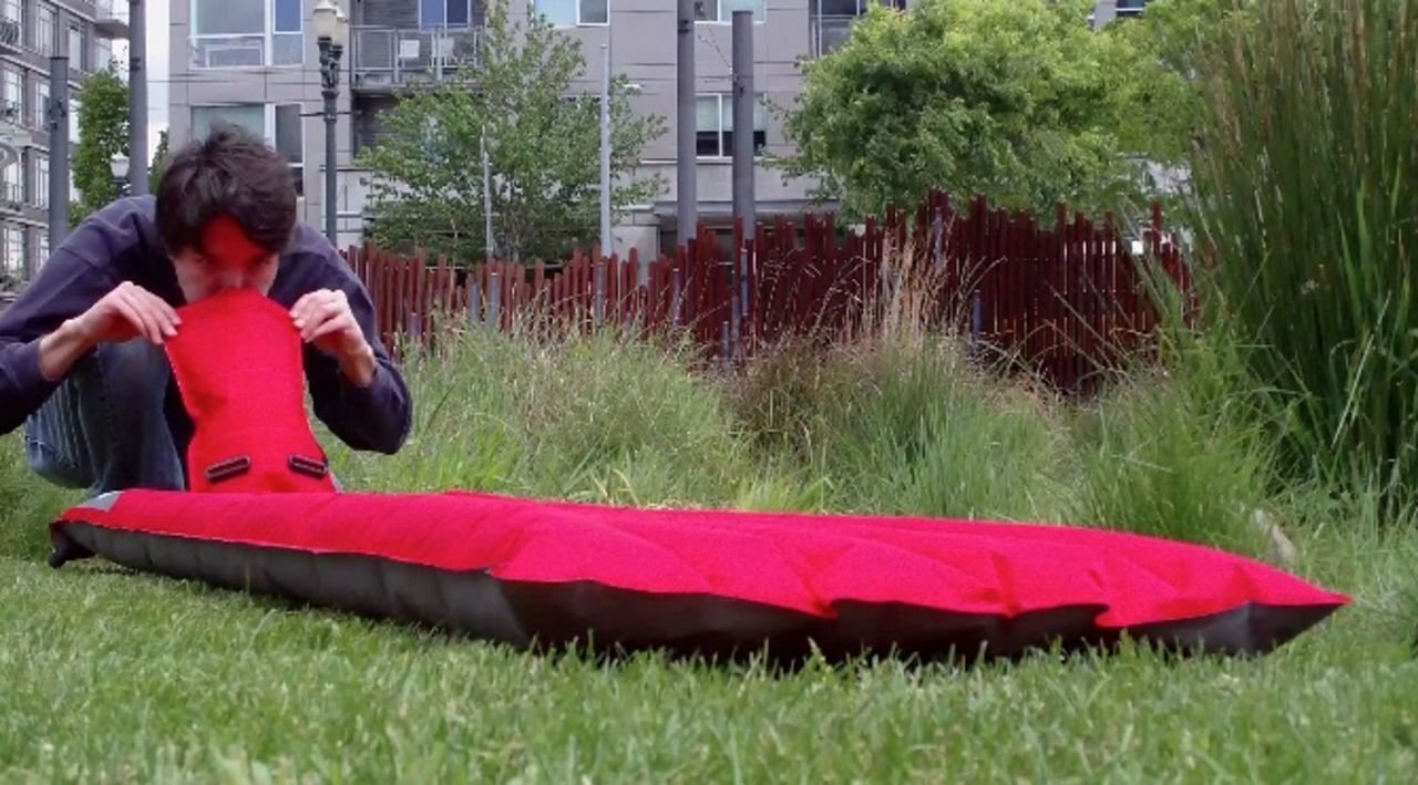 Windcatcher fyller luftmadrassen på nolltid