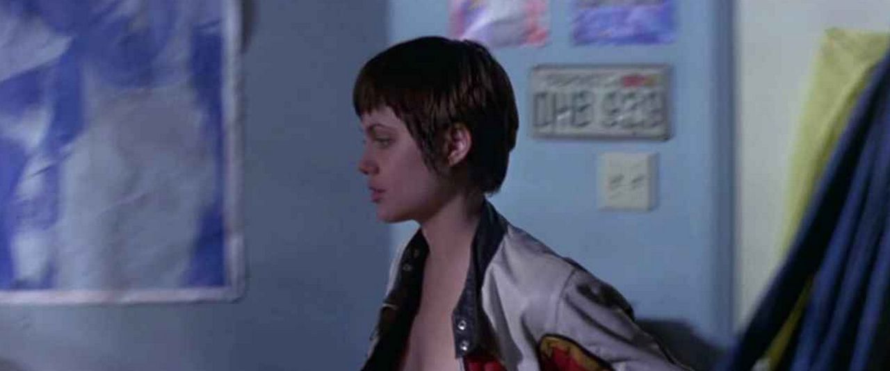 Hacker hotar att släppa hemlig information