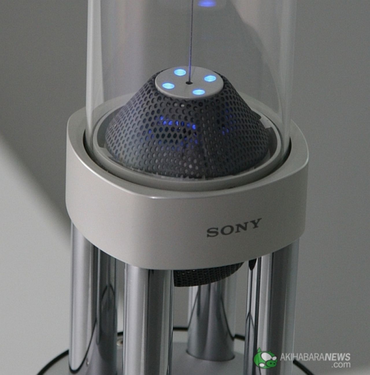 Tubformad högtalare från Sony