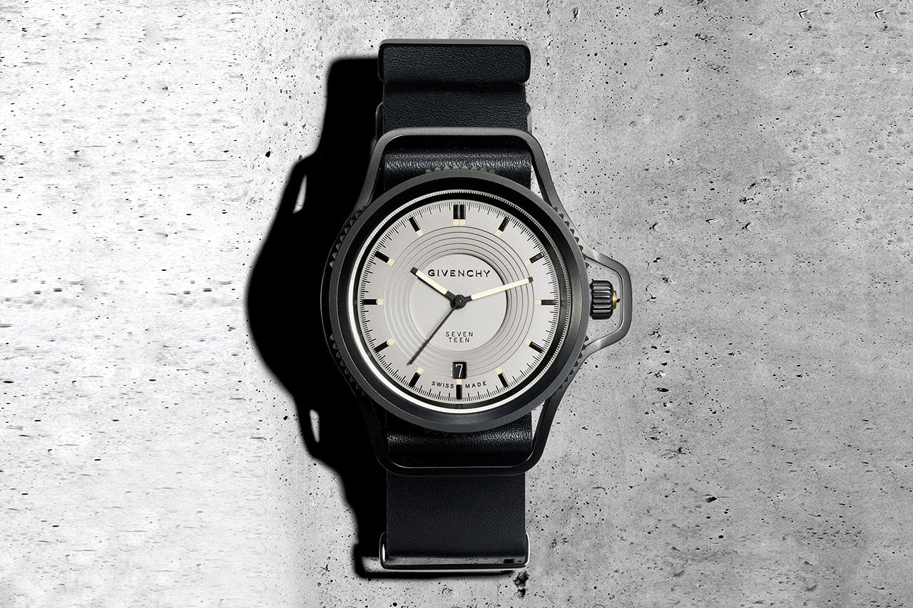 givenchy breddar sortimentet