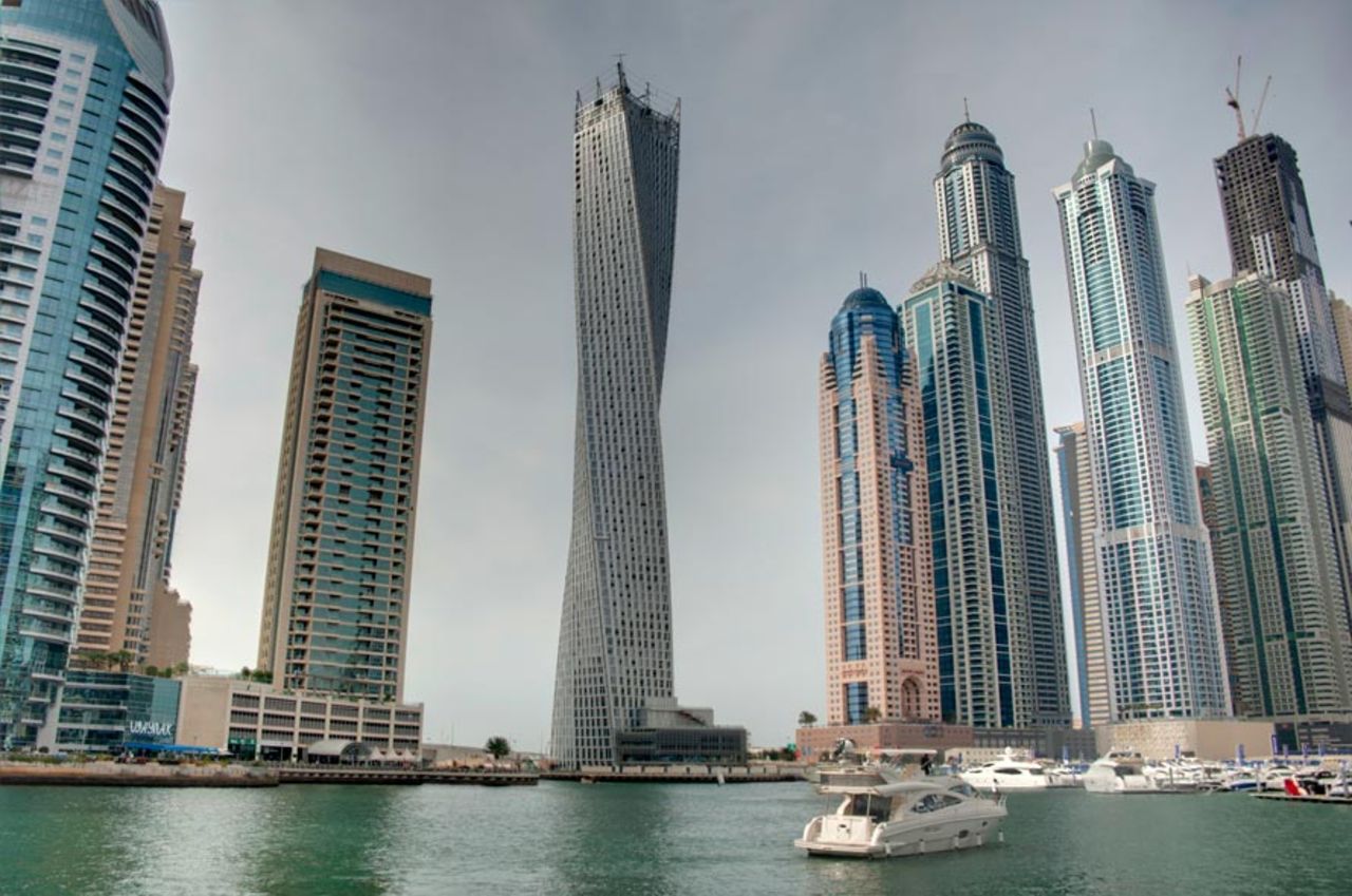 Världens högsta skruvade byggnad invigd