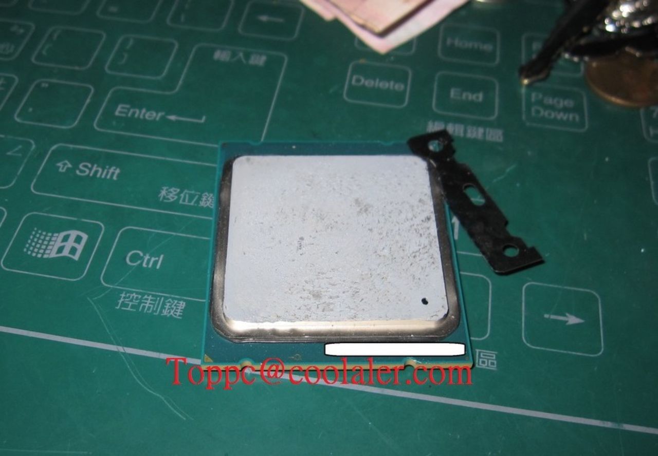 Bilder på testexemplar av Core i7-4690X