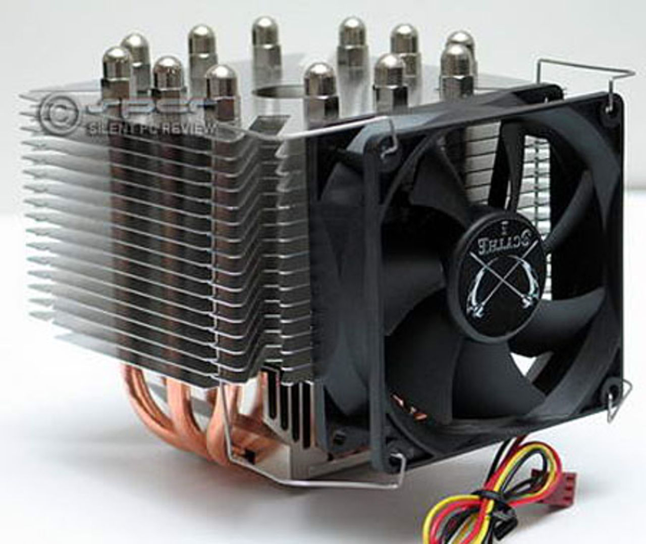 Scythe-kylning för små datorer