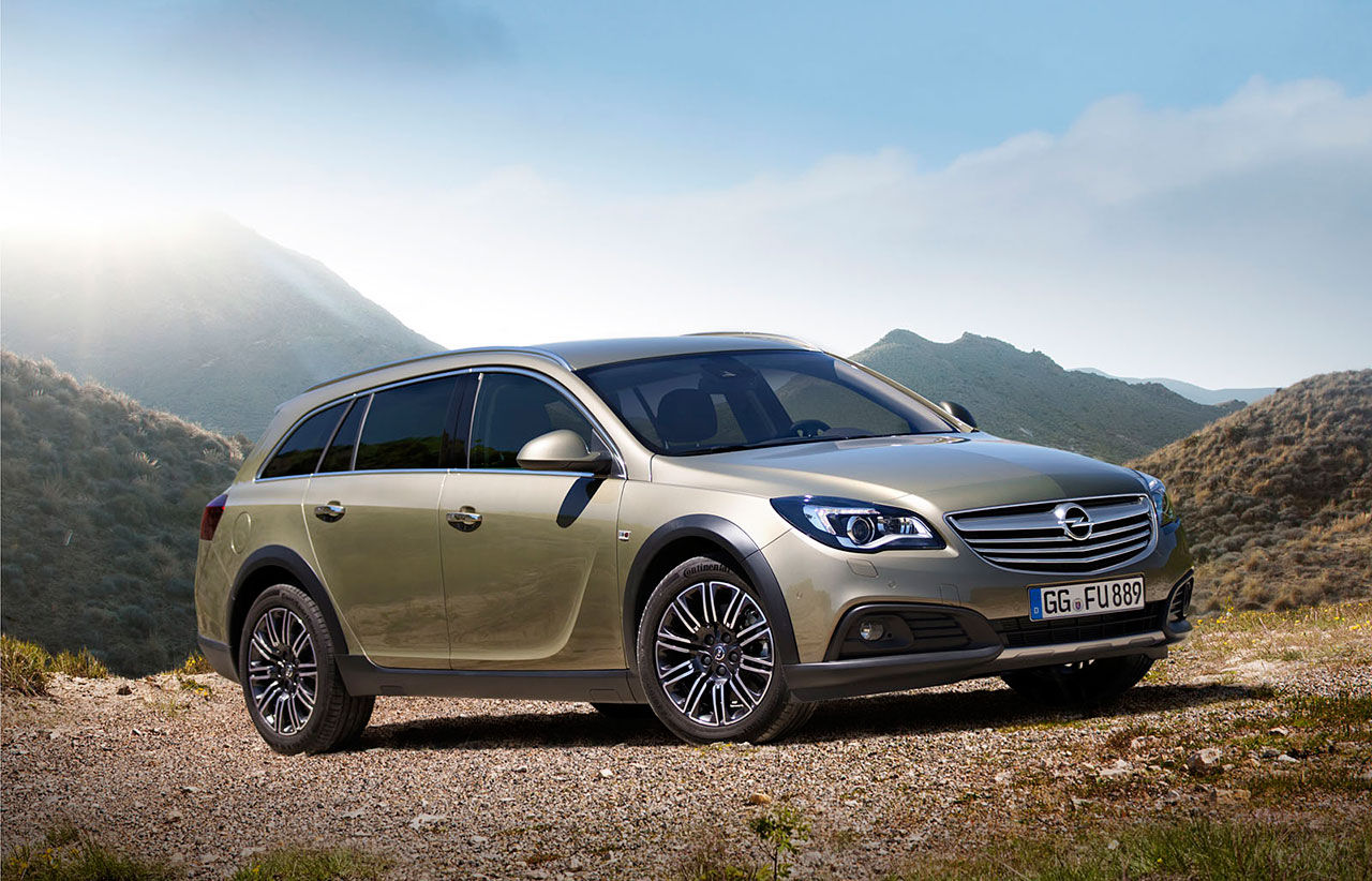 Opel visar terränggående version av Insignia