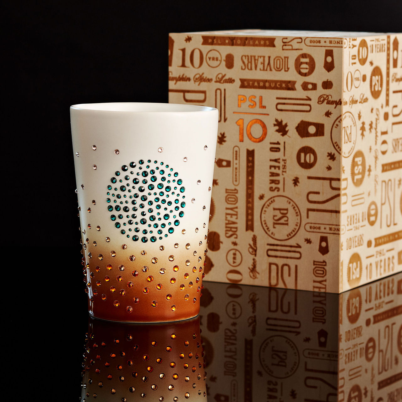 Kaffemugg med Swarovski-kristaller