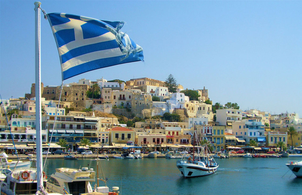 Datorsemester slopas för grekerna